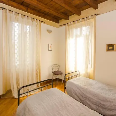 Centro Storico شقة